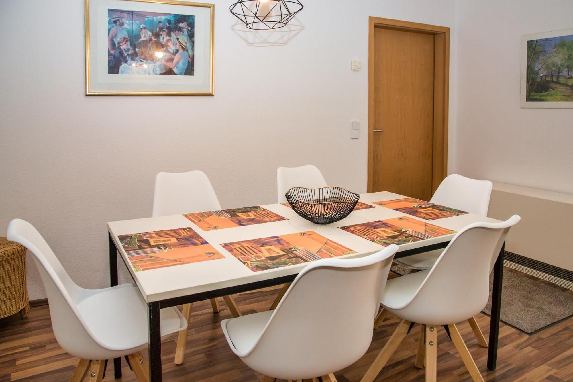 Apartment Ferien- & Monteur Maisonette In Magdeburg, H *